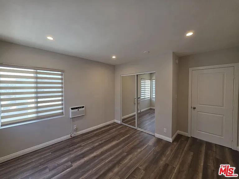 2012 S Holt Ave #2014 — Photo 36