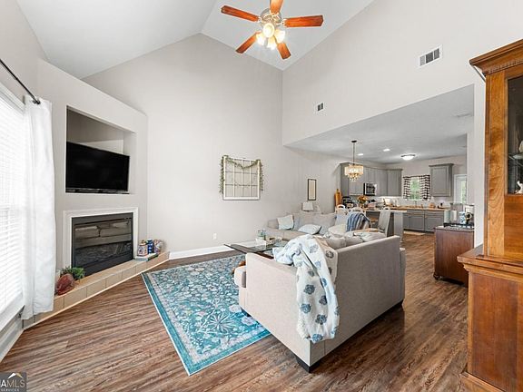 2nd image of 8100 Burkhalter Rd APT 801