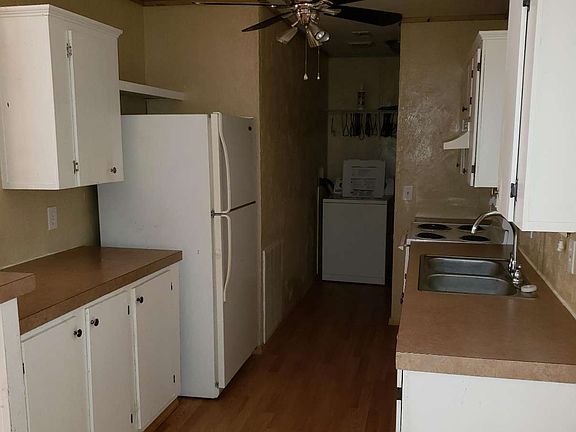 4th image of 400 NW Senior Ct