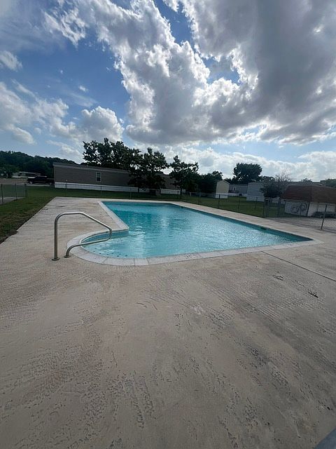 1st image of 75 Morningside Dr
