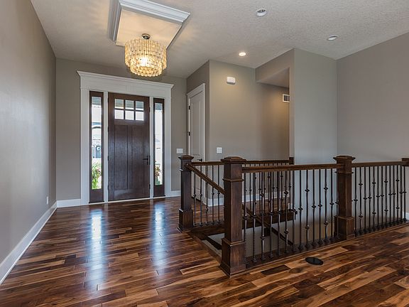 3rd image of 2756 London Dr