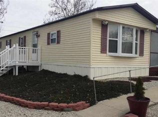1017 S Lewis St, Bloomfield, IN 47424