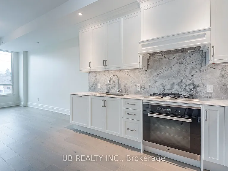 1451 Wellington St W #205 — Photo 4