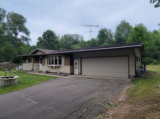 N9808 Shorewood Rd, Tomahawk, WI 54487