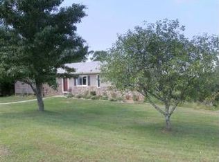 4 Patti Ln, Asheville, NC 28804