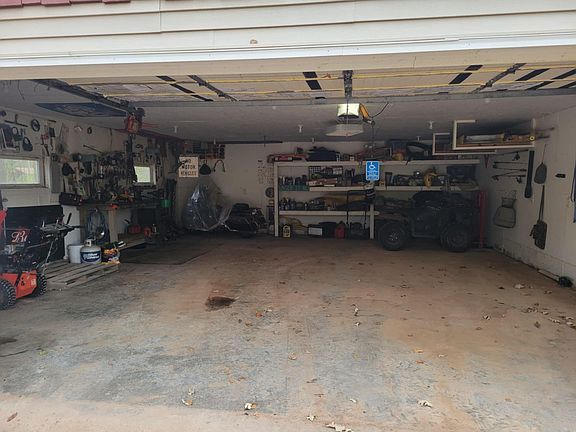 5th image of 24733 Crooked River Rd