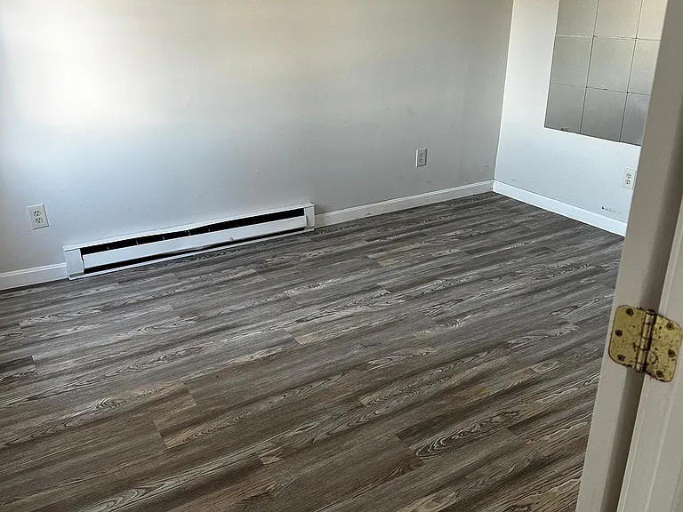 18 Prospect St — Photo 12
