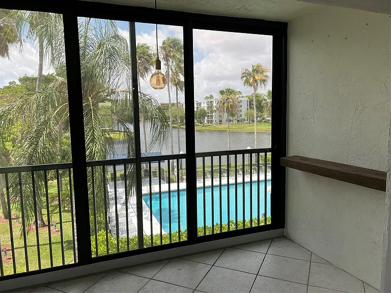 2220 N Cypress Bend Dr #301 — Photo 18