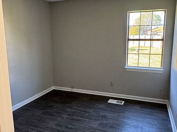 2nd image of 223A Cedar Ridge Cv