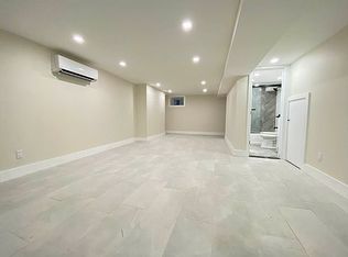 28 Rochester Ave, Brooklyn, NY 11233