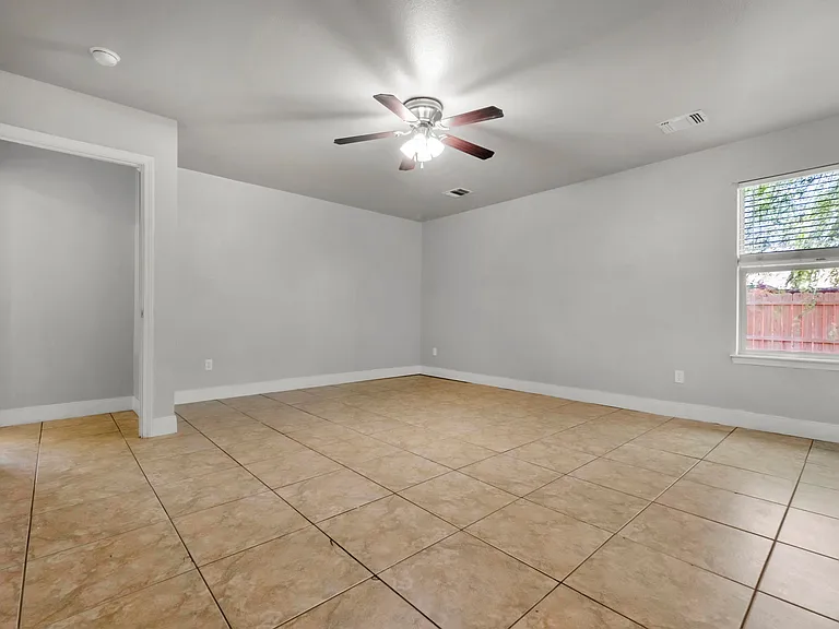 9315 Buccola Ave — Photo 13