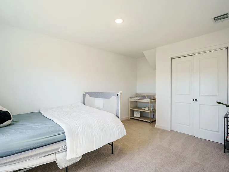 2608 Ontario Dr — Photo 18
