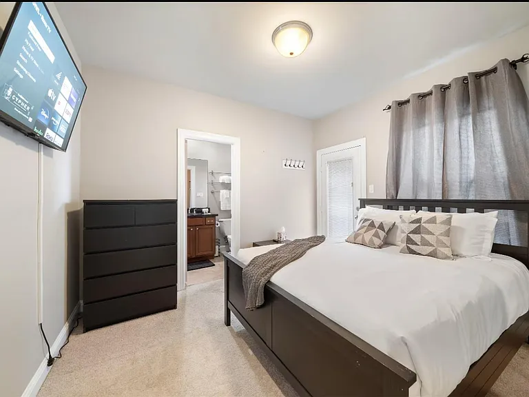 2512 Leeland St — Photo 34
