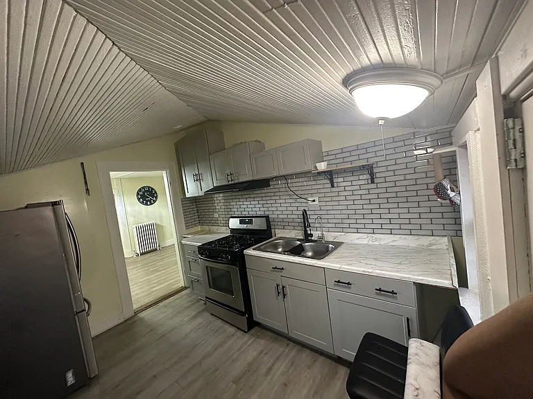 5 Central St #3 — Photo 4