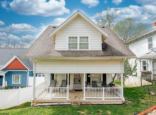 64 Cleveland Ave, Westover, WV 26501