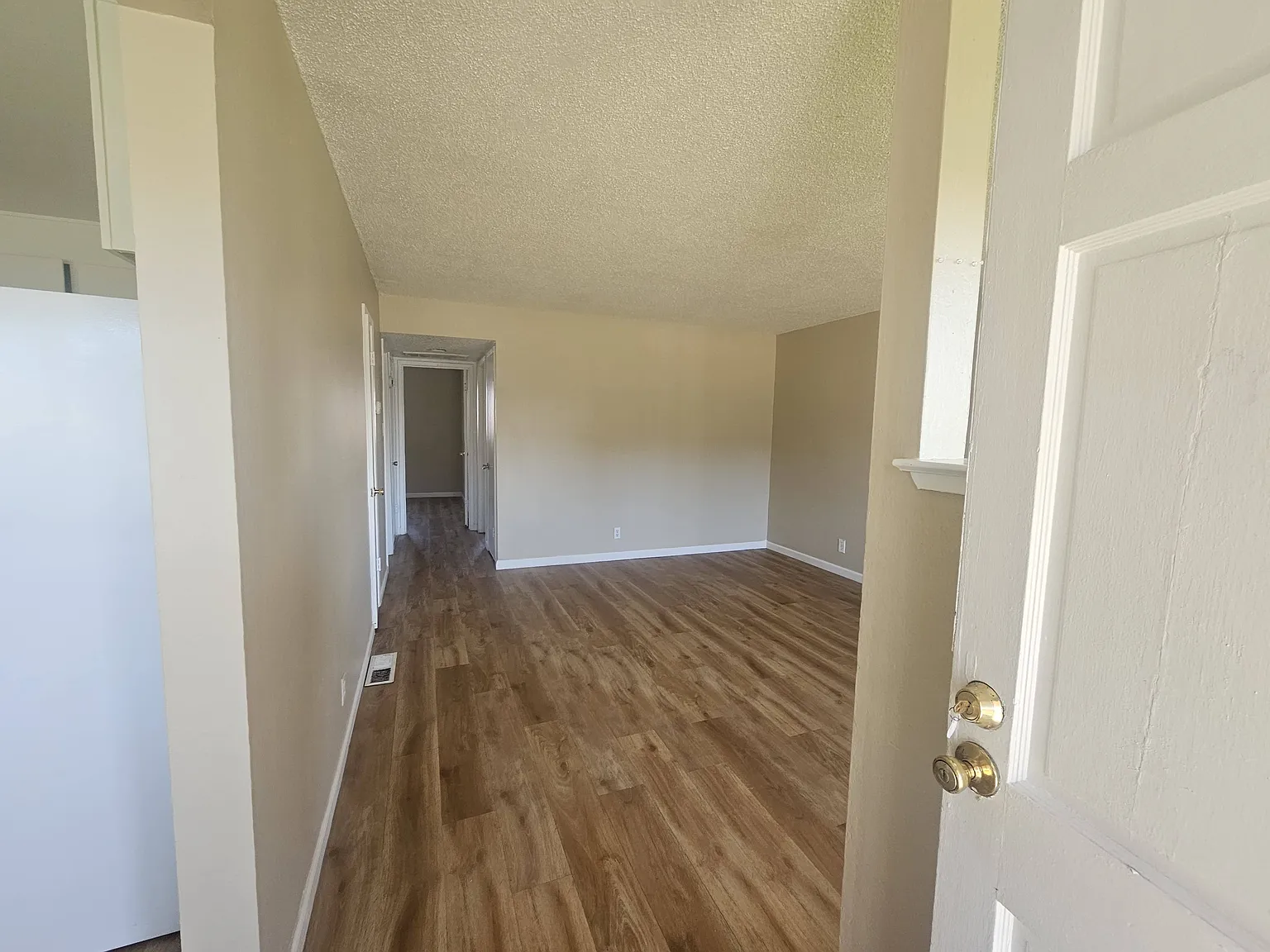 3601 Fairview Drive — Photo 2