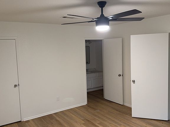 3rd image of 1175 Park Meadow Dr