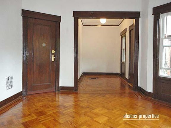 2nd image of 290 E 16th St #2
