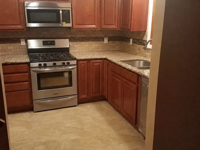 223 Riverside Dr — Photo 2