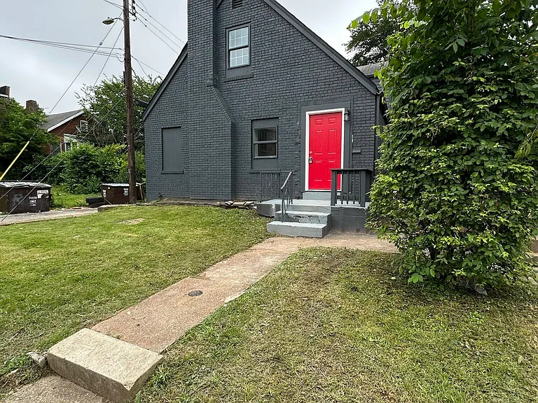 5088 Queens Ave — Photo 1