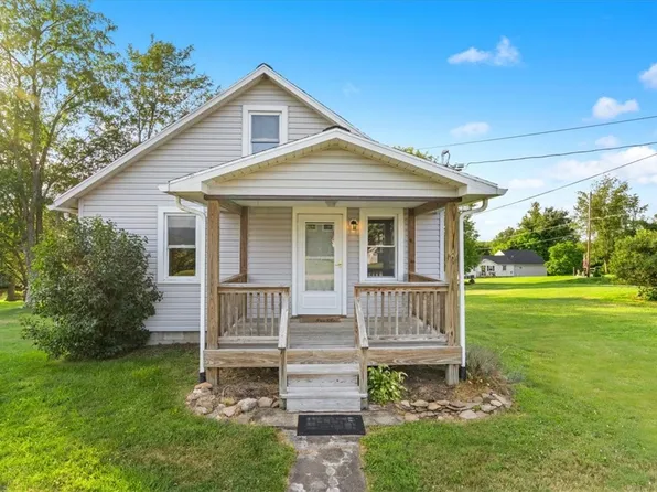 1318 Carson St, Connellsville, PA 15425