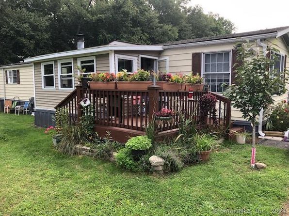 106 Thunderbird Dr, Naugatuck, CT 06770