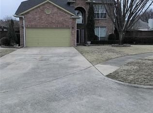 115 Lida Ct, Grand Prairie, TX 75050
