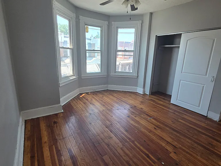 1249 N Alden St — Photo 12