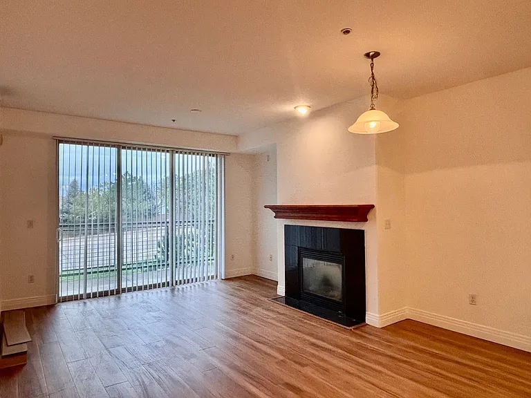 9059 E Panorama Cir #B-211 — Photo 2