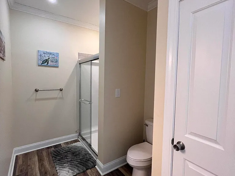 3307 Emerald Dr #EAST — Photo 9