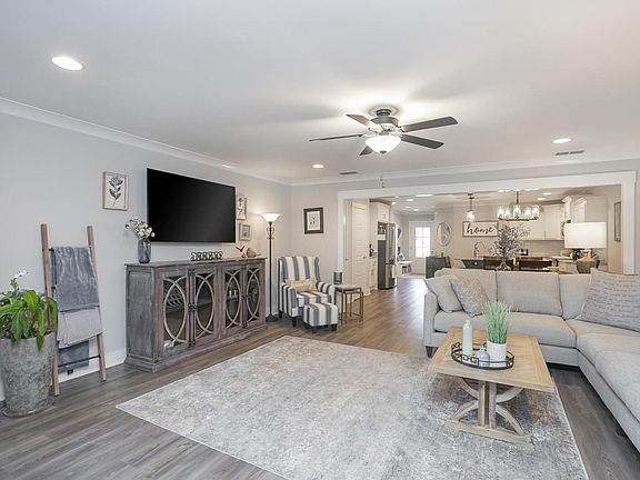 2nd image of 5623 Maples Retreat Dr