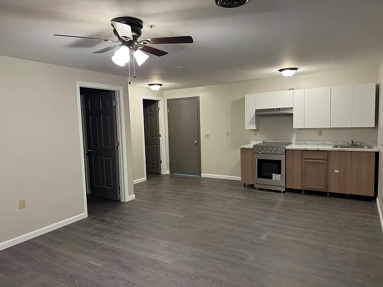 355 S Main St — Photo 5