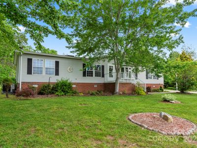 1 N Howard Ln, Hendersonville, NC, 28792