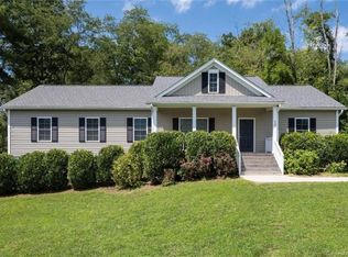 12 Small Mountain Dr, Asheville, NC 28805