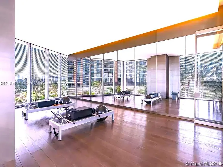 18975 Collins Ave #5103 — Photo 45