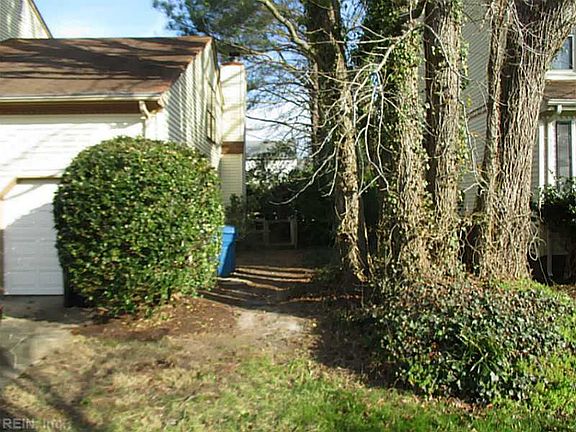 3rd image of 1048 Wessex Ln