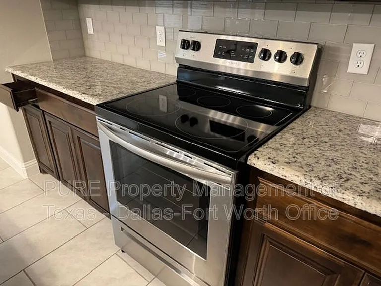 1612 Town Creek Cir — Photo 52