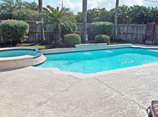 3019 Fallbrook Dr, Pearland, TX 77584