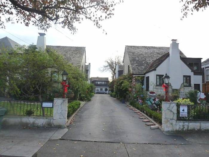 Street view of cottages