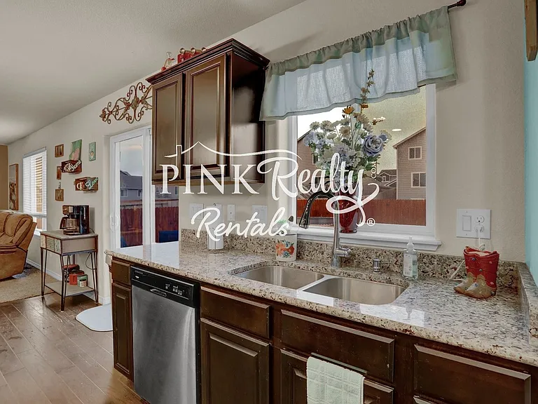 10887 Pigeon Dr — Photo 18