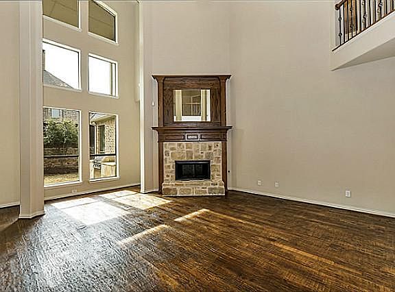 3rd image of 1136 Claire St
