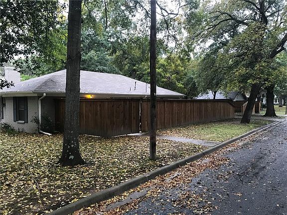 4th image of 1800 Woodlawn Ave