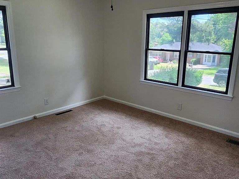 203 Springdale Dr #1 — Photo 22