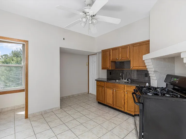 97 Dewitt Ave #2 — Photo 13