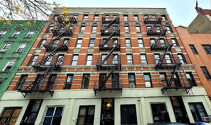 Building Photo 3