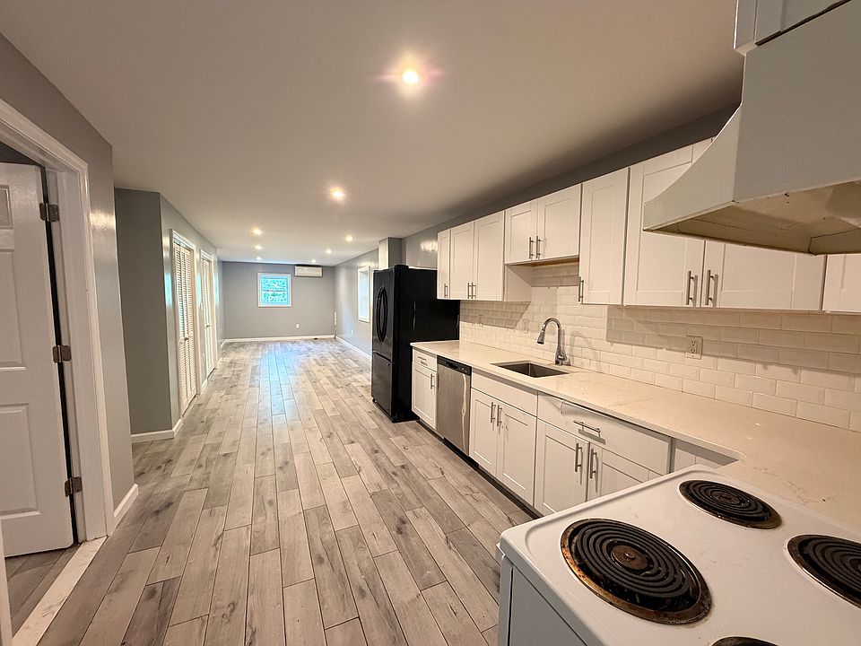 1st image of 515 Bergen Blvd #B