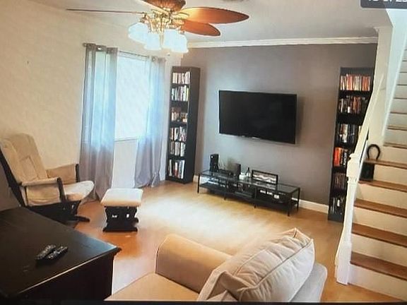 2nd image of 1637 NE 5th St #2