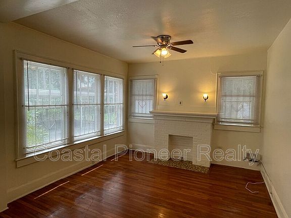 4th image of 4015 Seminole Ave Unit 3