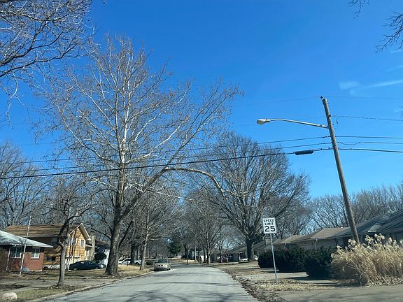 4th image of 8008 Freeman Ave