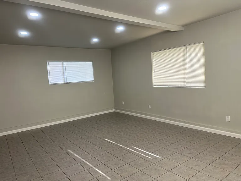 16607 Benson Rd S — Photo 25
